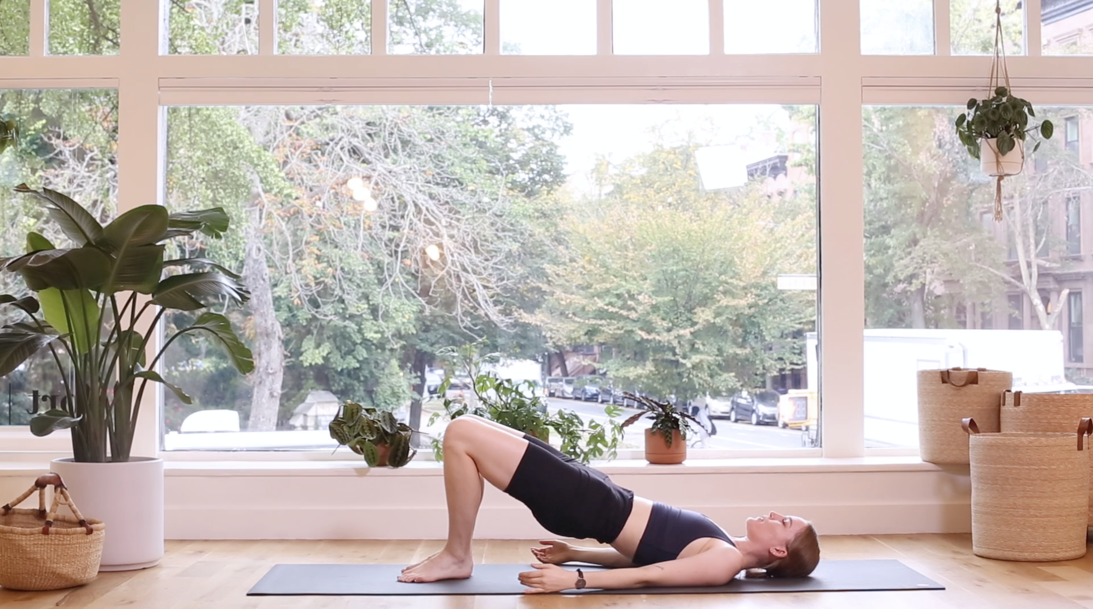 31. Build Your Fort - Gluts and Hamstrings w/Shelby D.