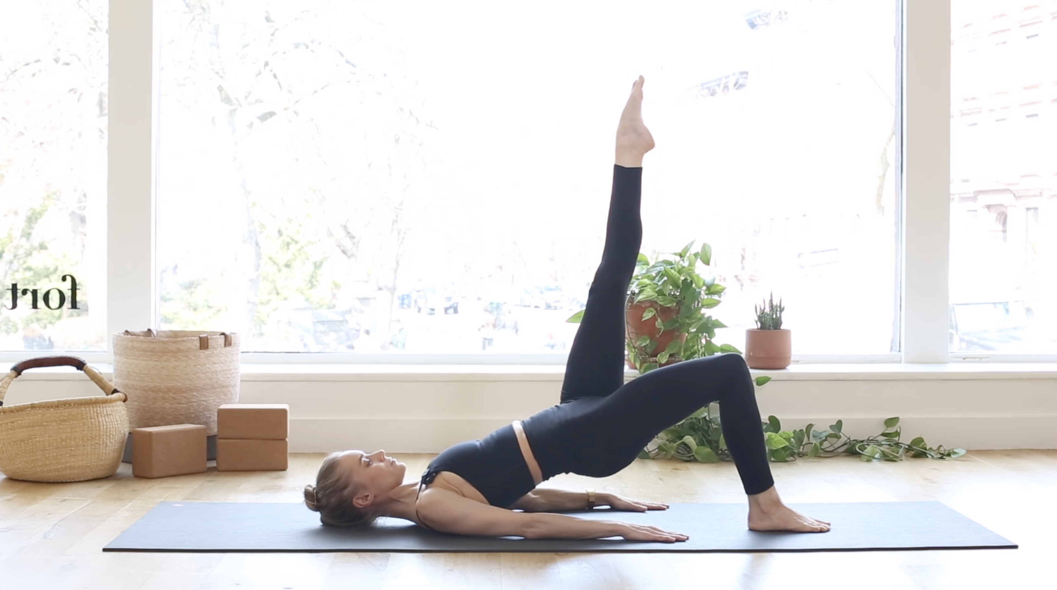 53. Build Your Fort: Glutes and Hamstrings w/Ashley A.