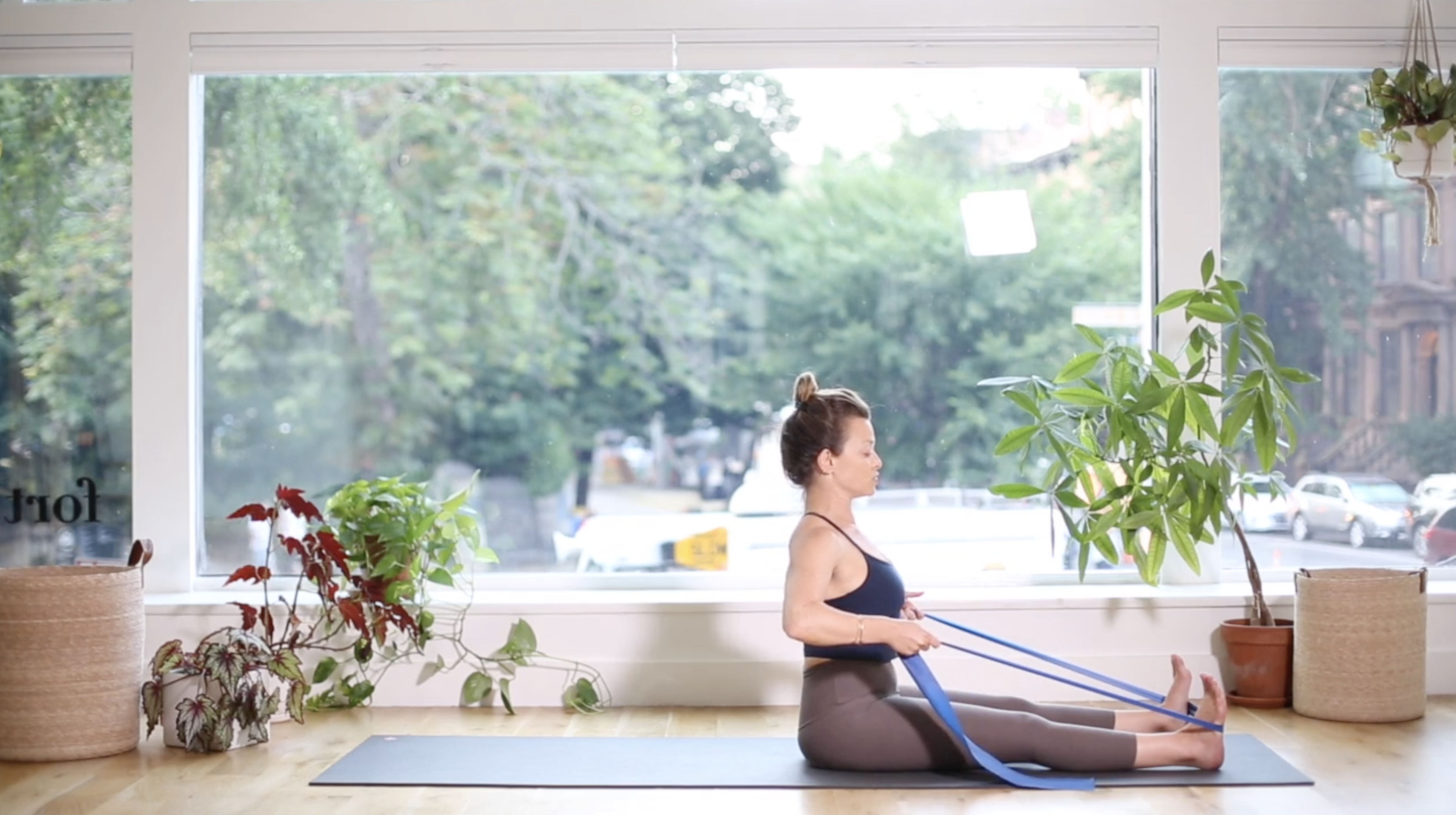 33. Build Your Fort - Theraband w/Ashley R.