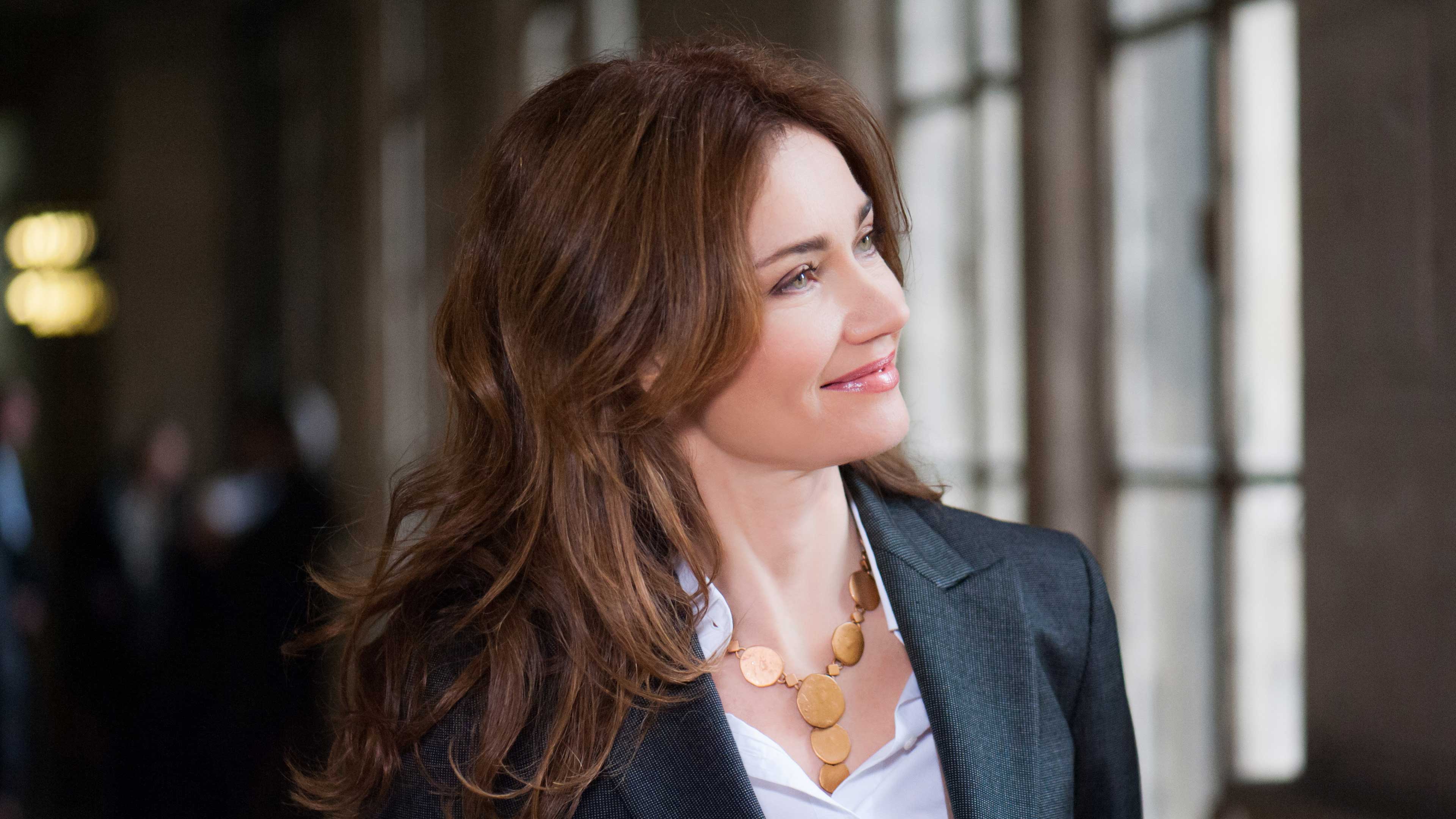 Alice Nevers: Beyond Appearances