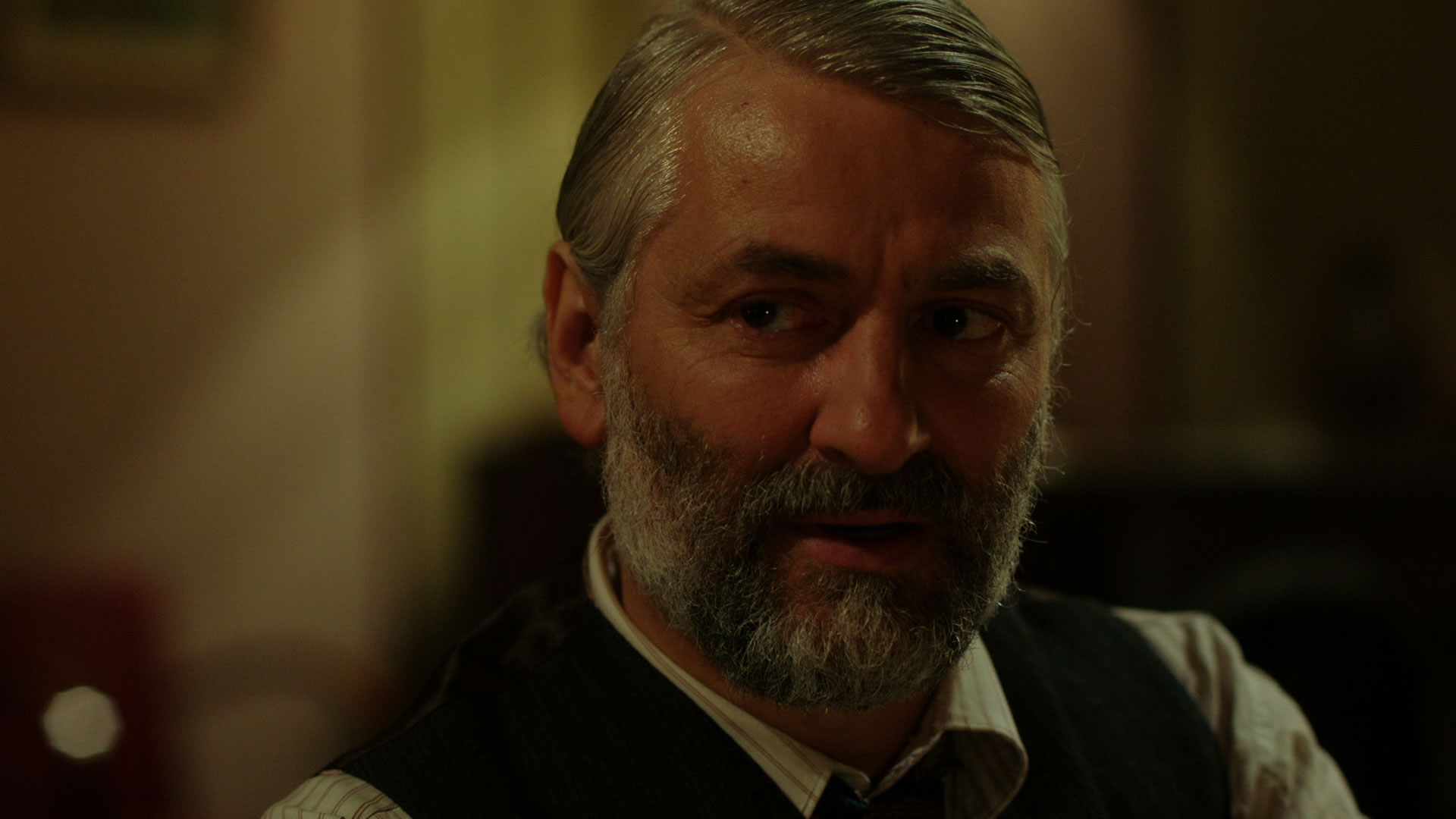 A French Village: A Splash of Red (Sn 7 Ep 3)