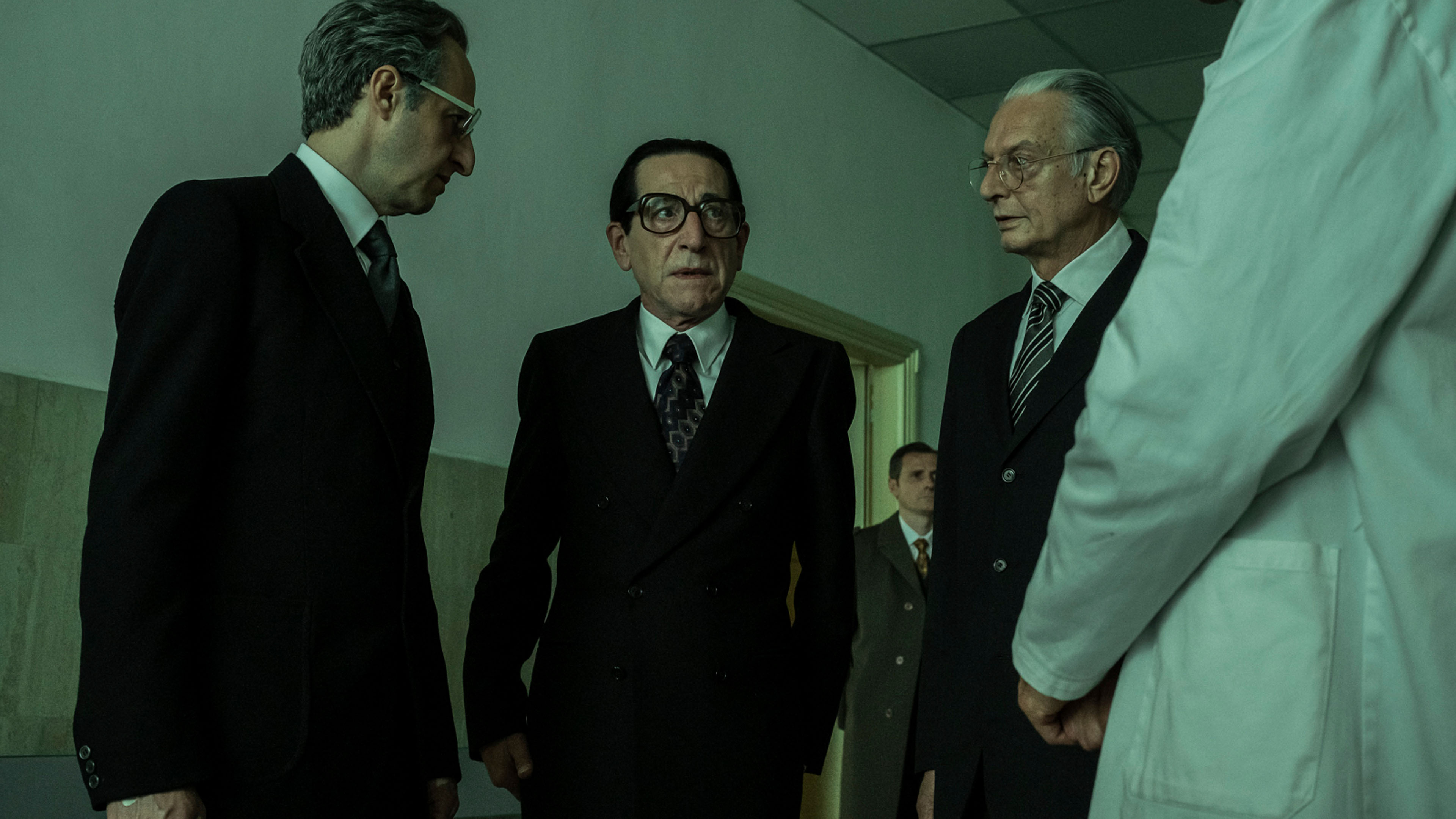 Exterior Night: Episode 06