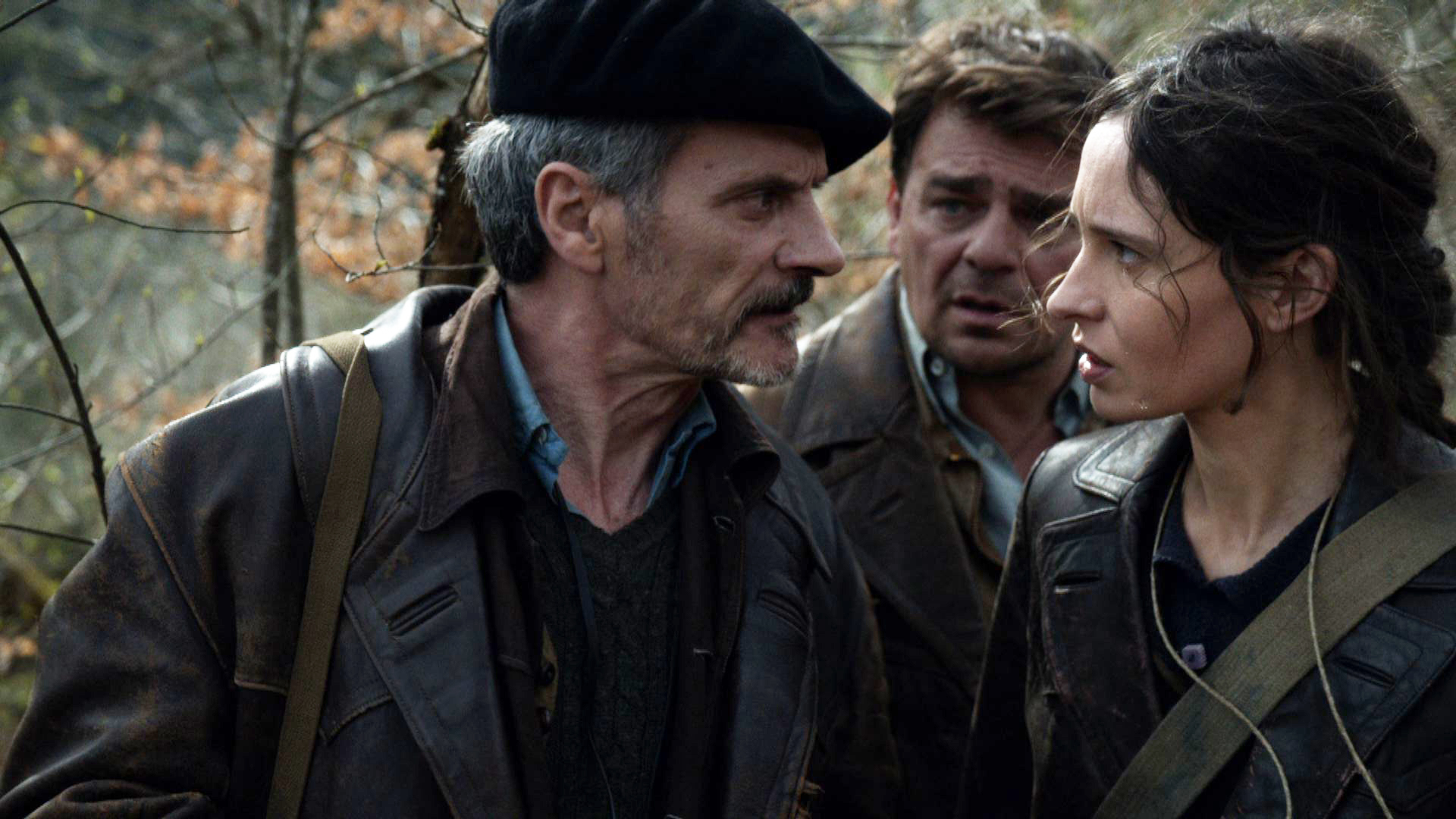 A French Village: Paris Liberated (Sn 5 Ep 1)