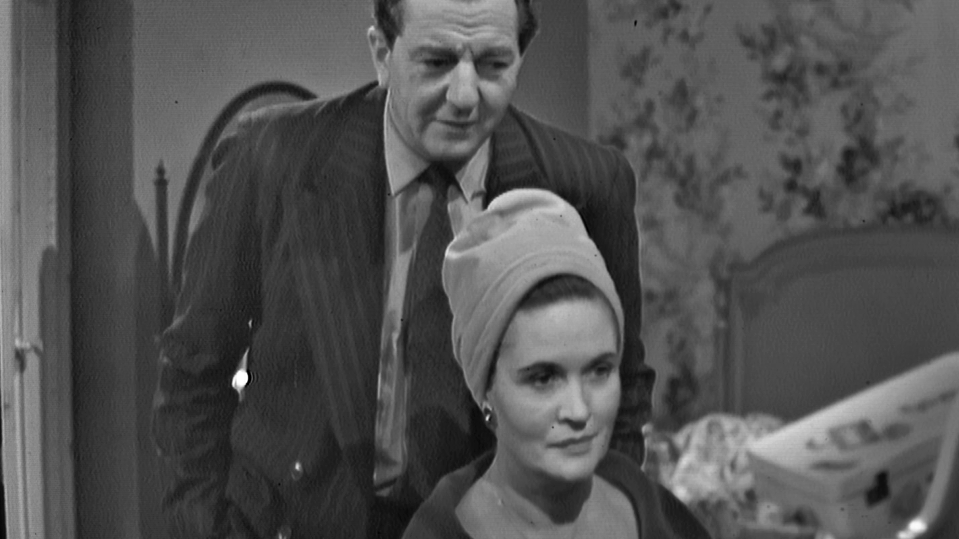 Maigret: The Classic BBC Series: The Revolver