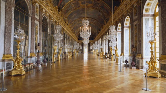 Versailles - Life Behind the Scenes: ...