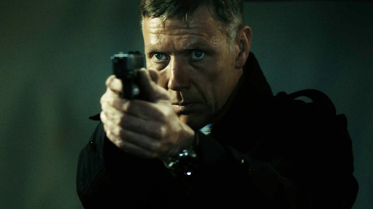 агент хамилтон похищенная фильм 2012 кадры. (2012). угнанный фильм 2012. похищение 2012. агент хамилтон 2.