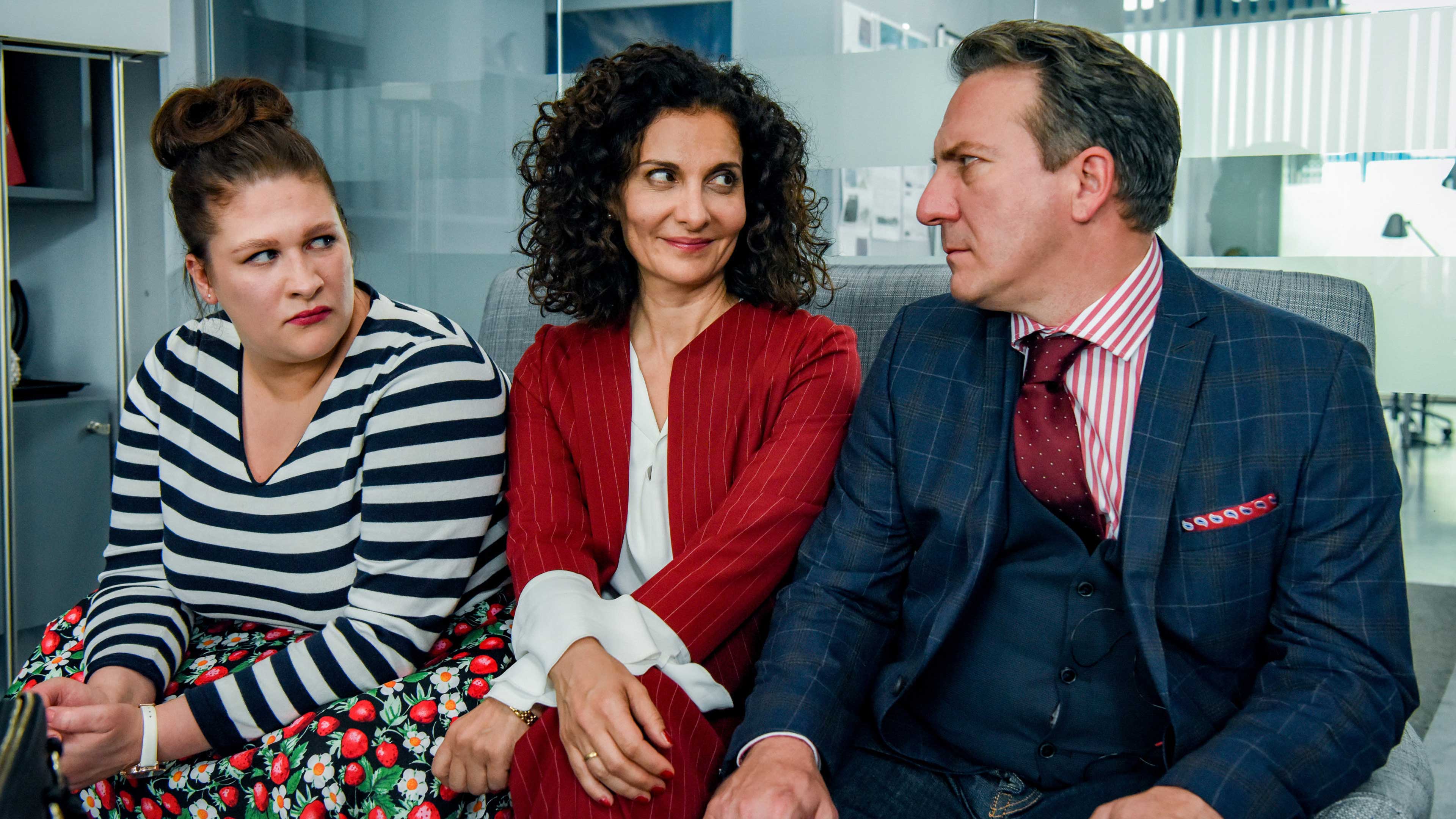 Walking on Sunshine: Episode 09