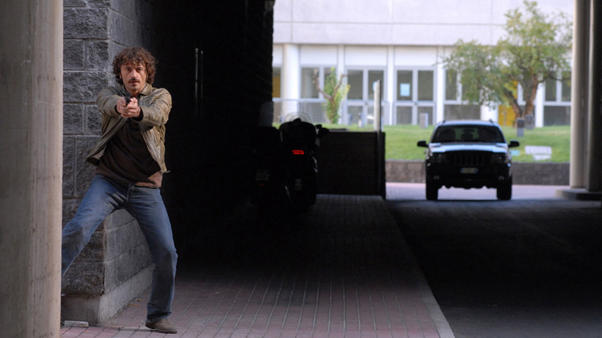 Inspector Manara: Strangers in Paradise (Sn 1 Ep 9)