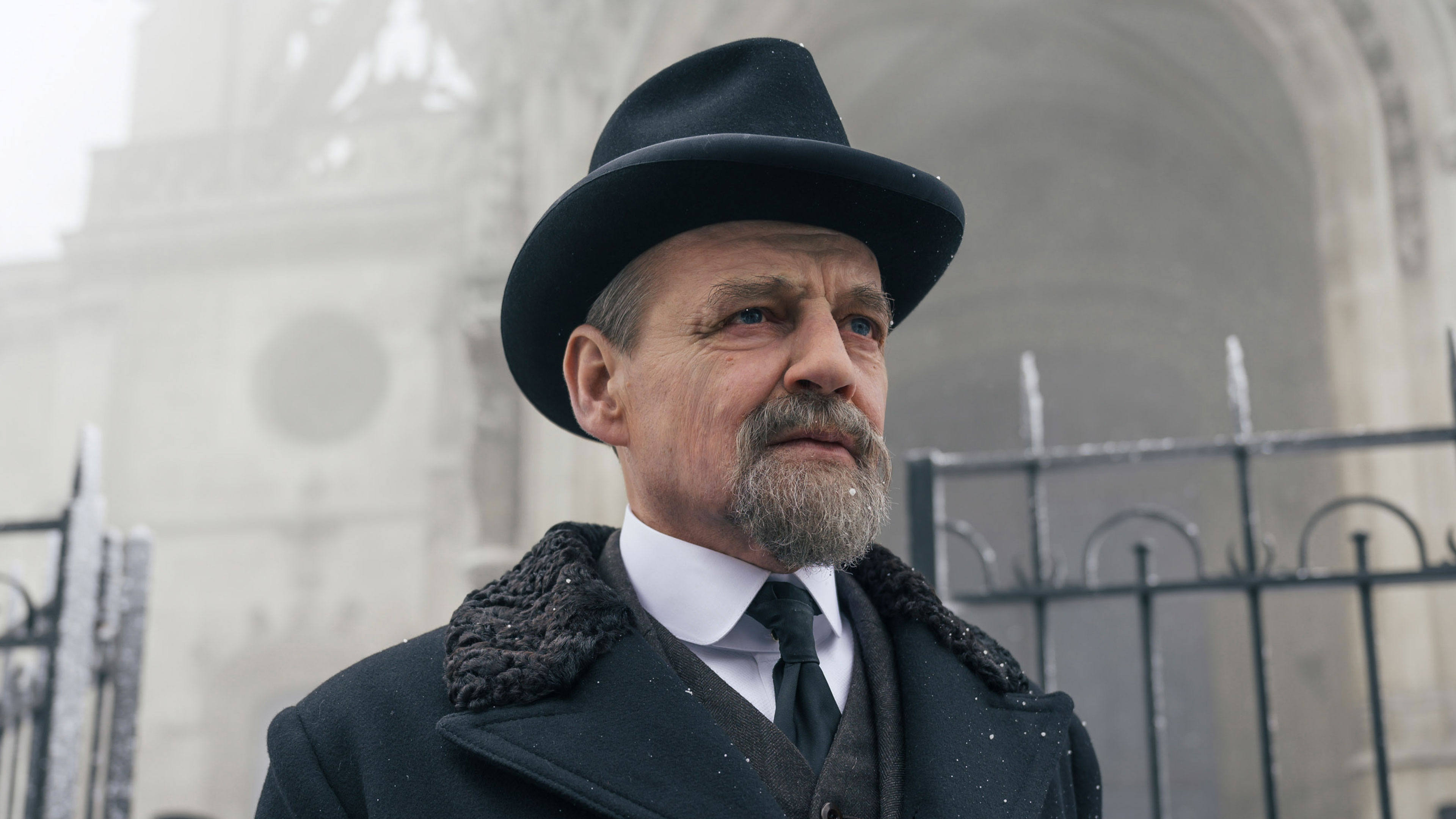 Paris Police 1905: Episode 01