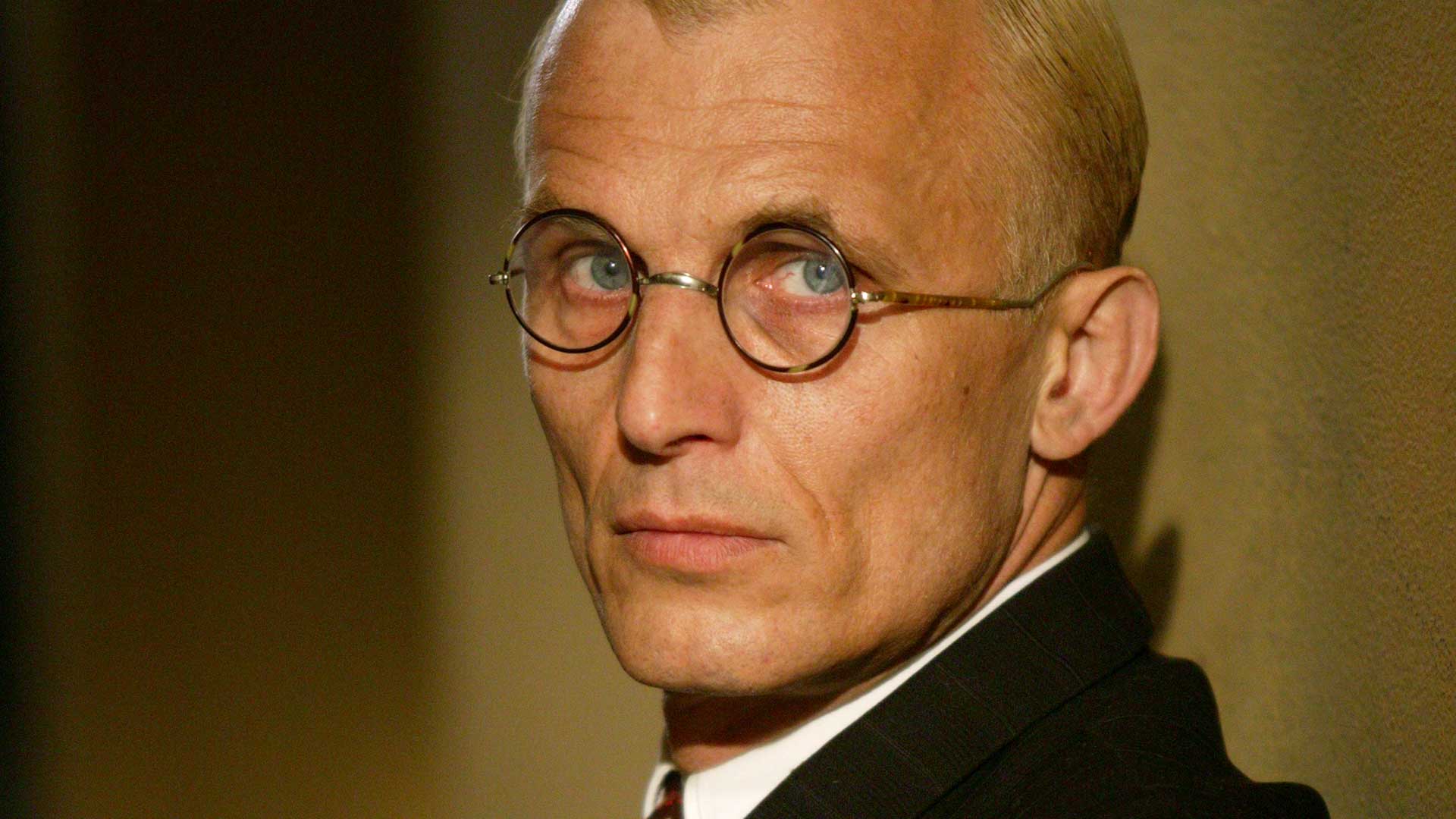 A French Village: BONUS: Richard Sammel Interview (Sn 6 Ep 7)