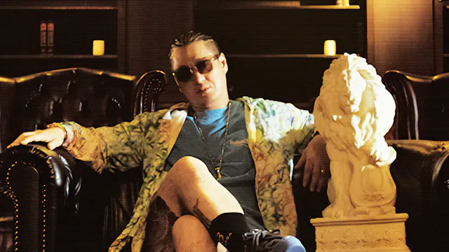 MR. YELLOW HIP HOP