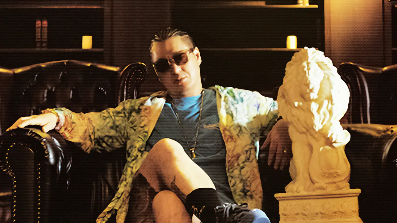 MR. YELLOW HIP HOP