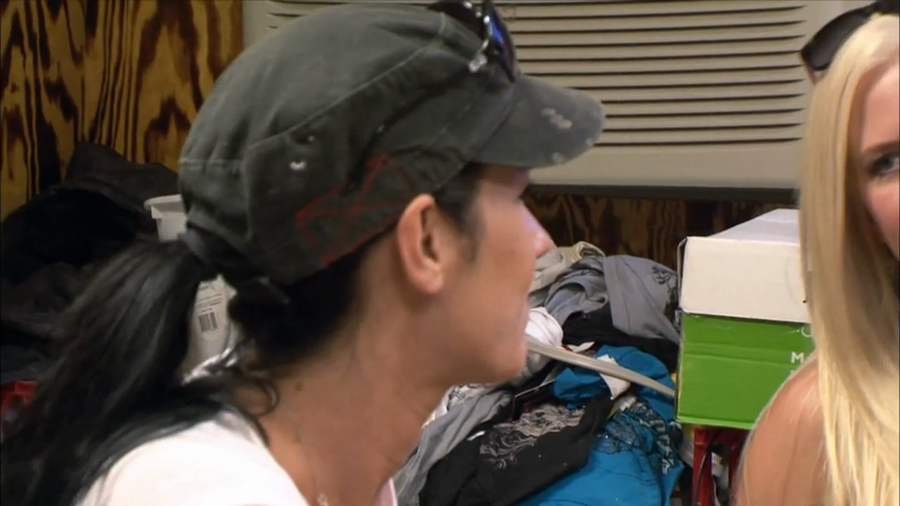 Season 04, Episode 02: Opening Night Scramble