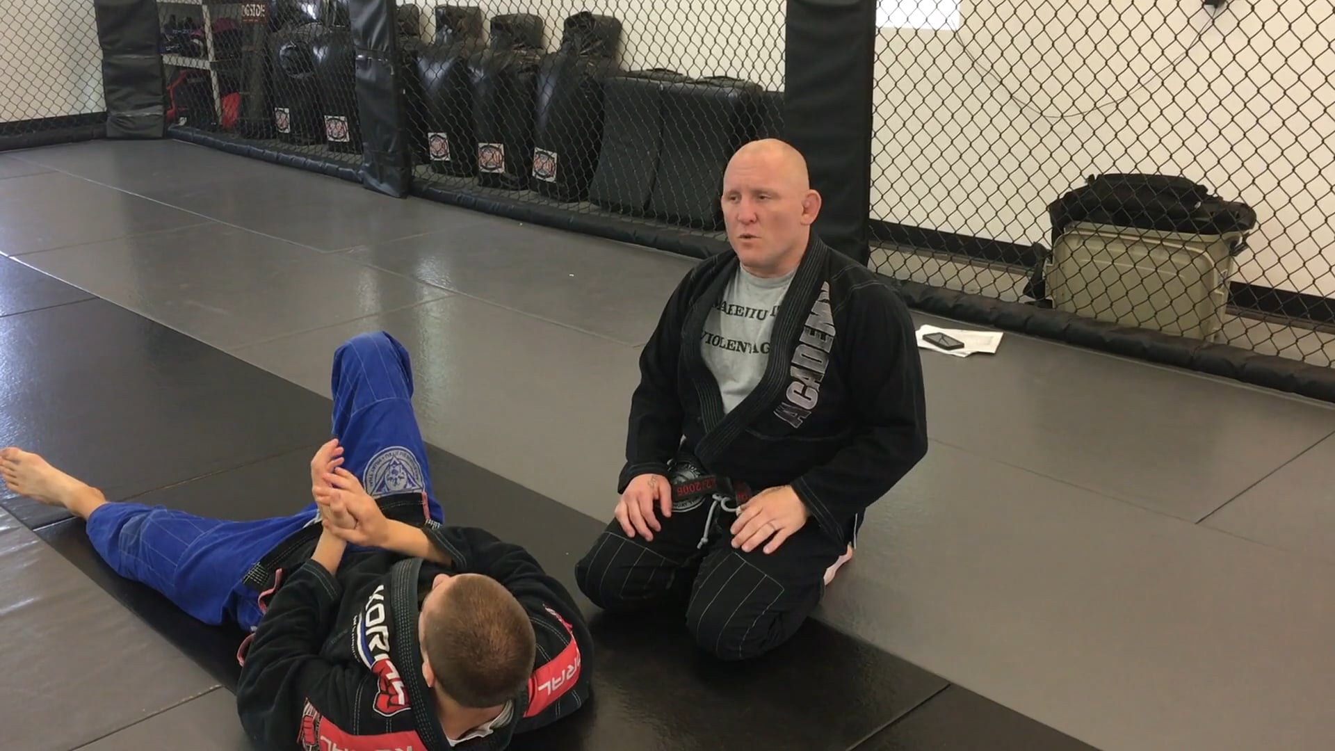 Knee to Stomach - Maintain