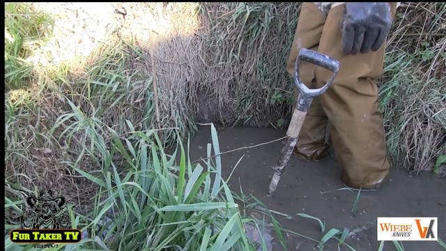 Red O'Hearn shows a pocket set for ra...