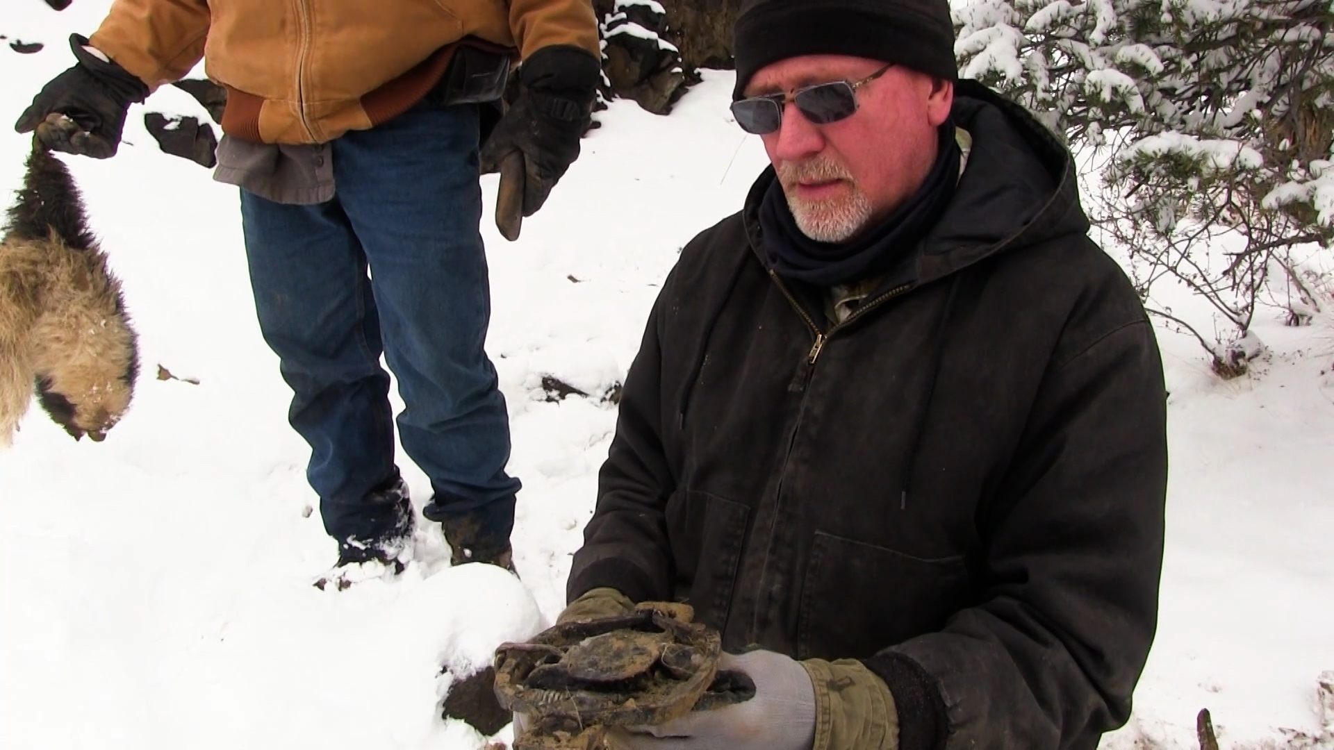 Wiebe Trapline Adventures S3/E12_Bart H & Rick F