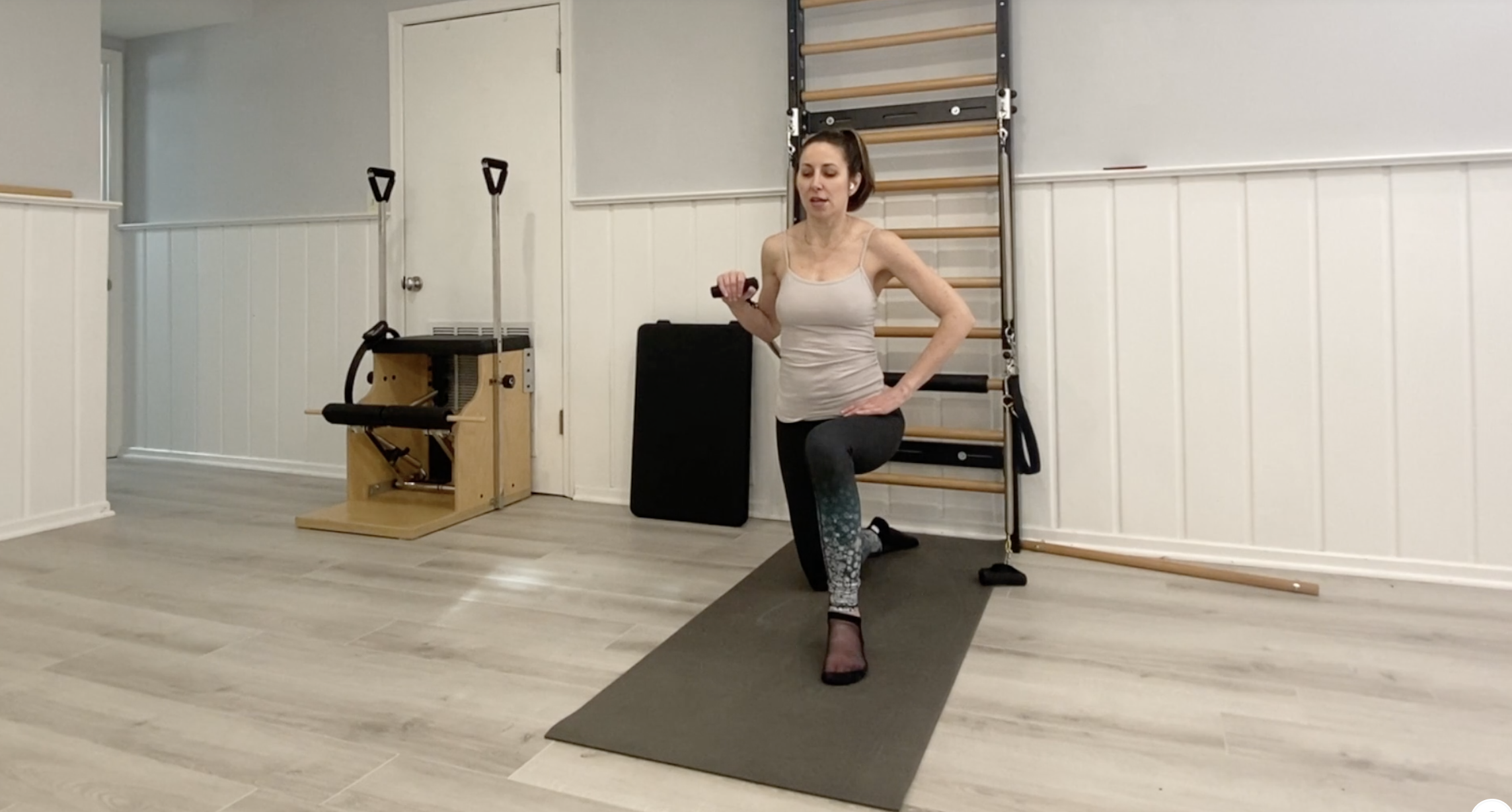 Mariska 5 - The Glute Med