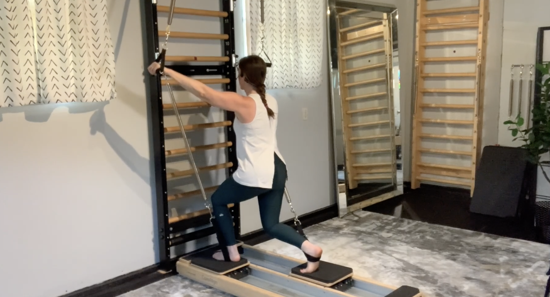 Meghann Ladder 12 - Core Align + Fuse Ladder - Lunges