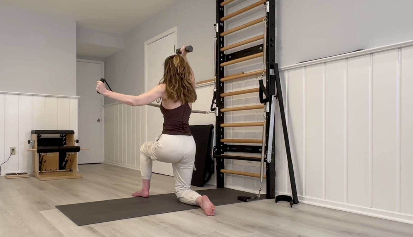 Mariska Ladder 24 - Side Body Strength & Stretch