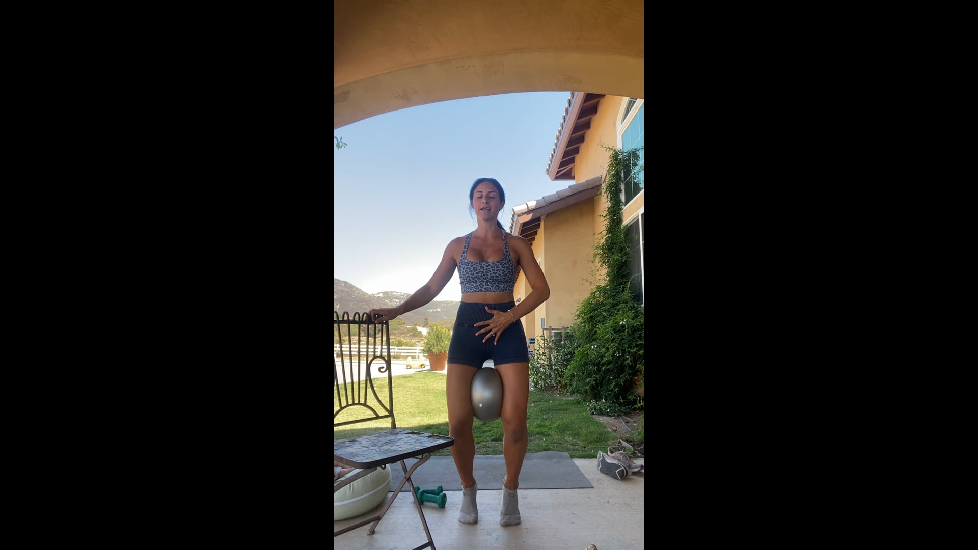 Barre10 Ball (pelvic floor focus)