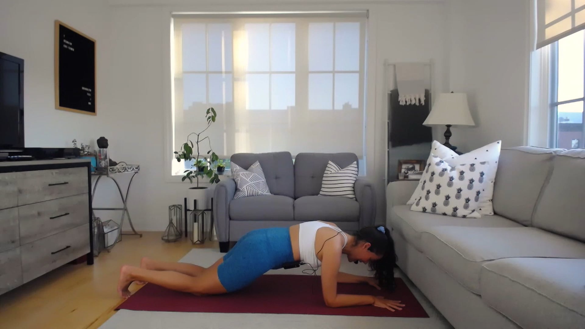 BARRE: LEGS + CORE (BEGINNER)