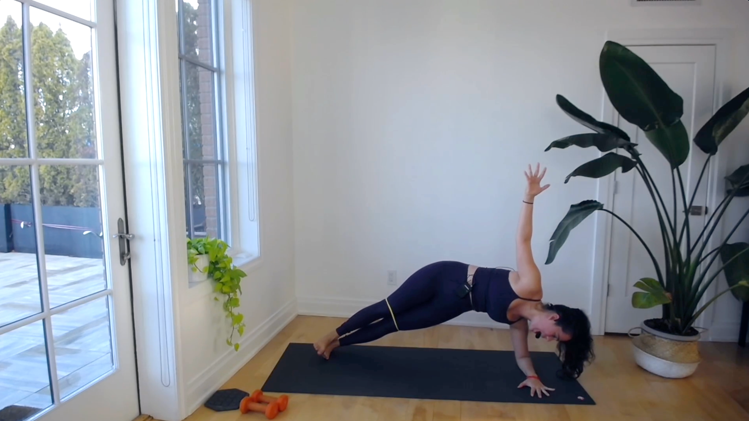 SCULPT EXPRESS 18: GLUTES + CORE