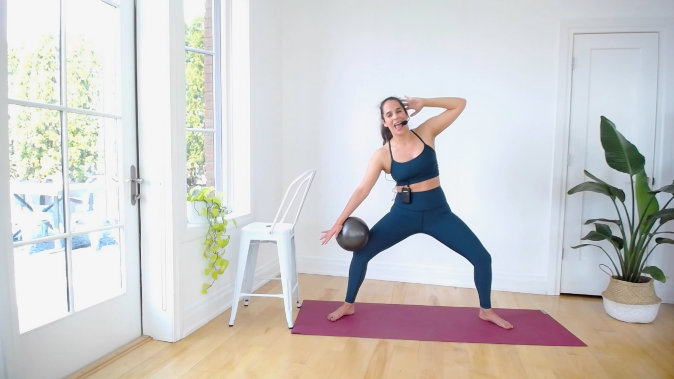 30 MIN BARRE BALL REMIX