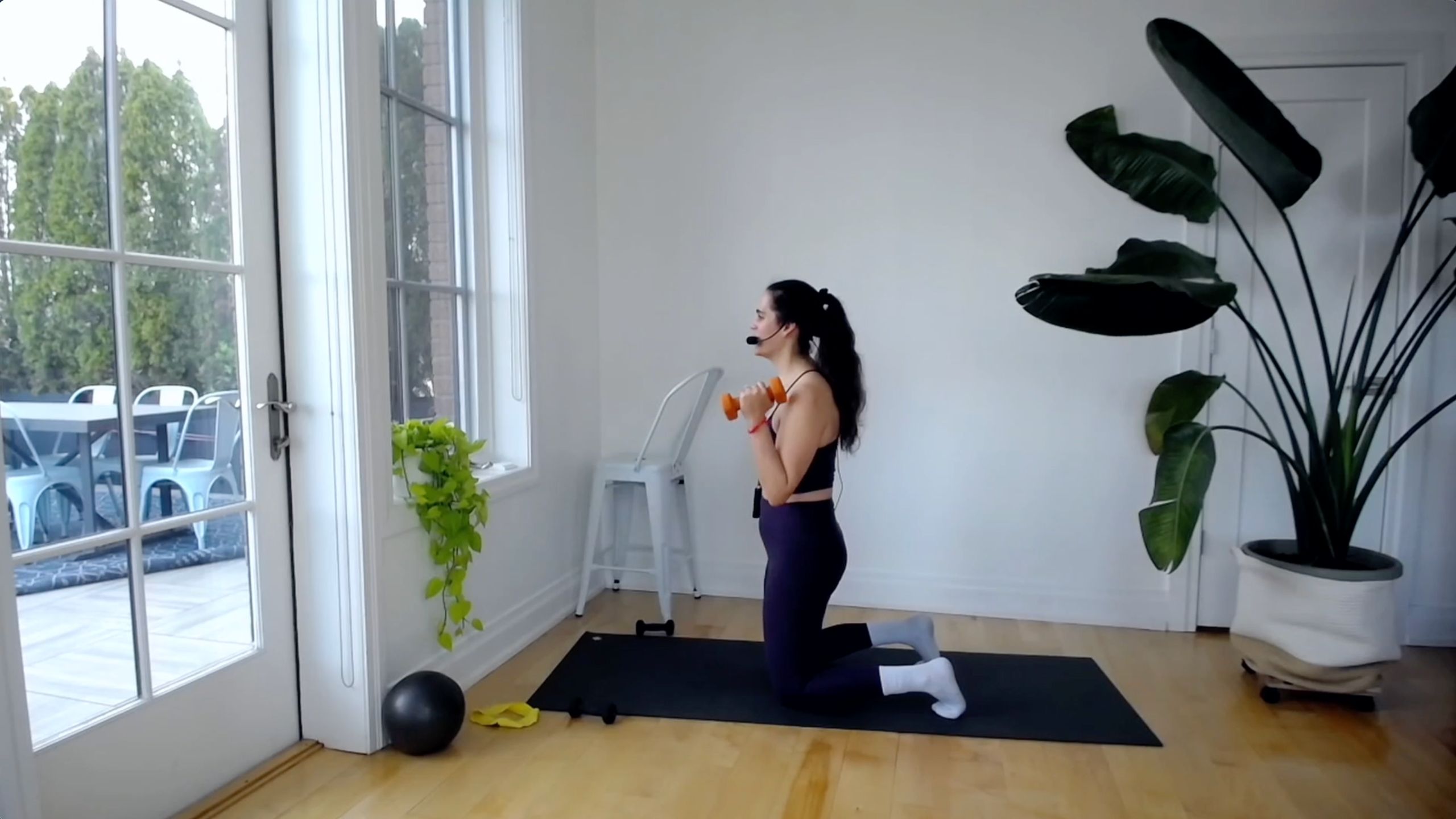 BARRE EXPRESS 20: UPPER BODY + CORE