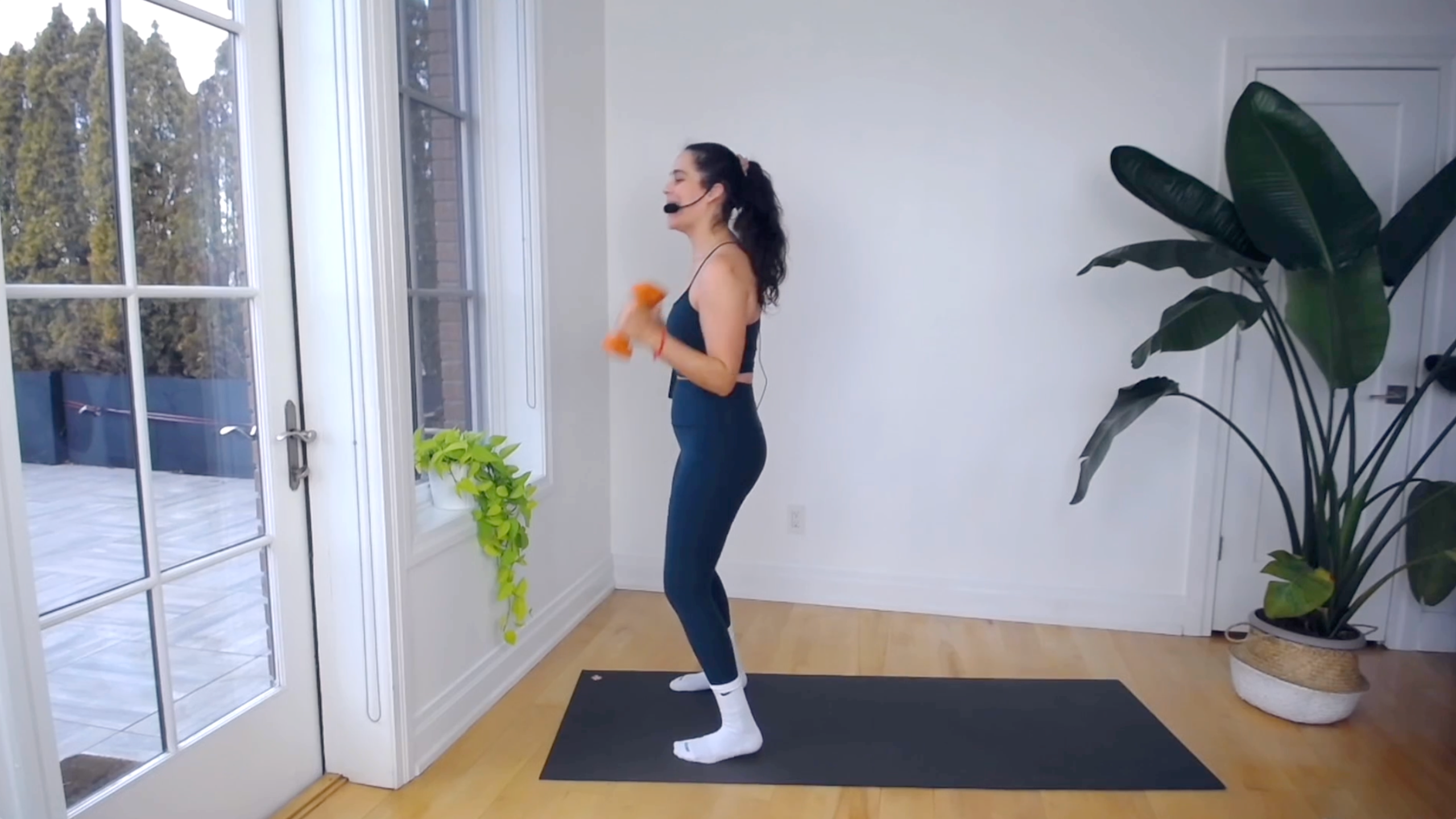 SCULPT EXPRESS 15: UPPER BODY + QUADS