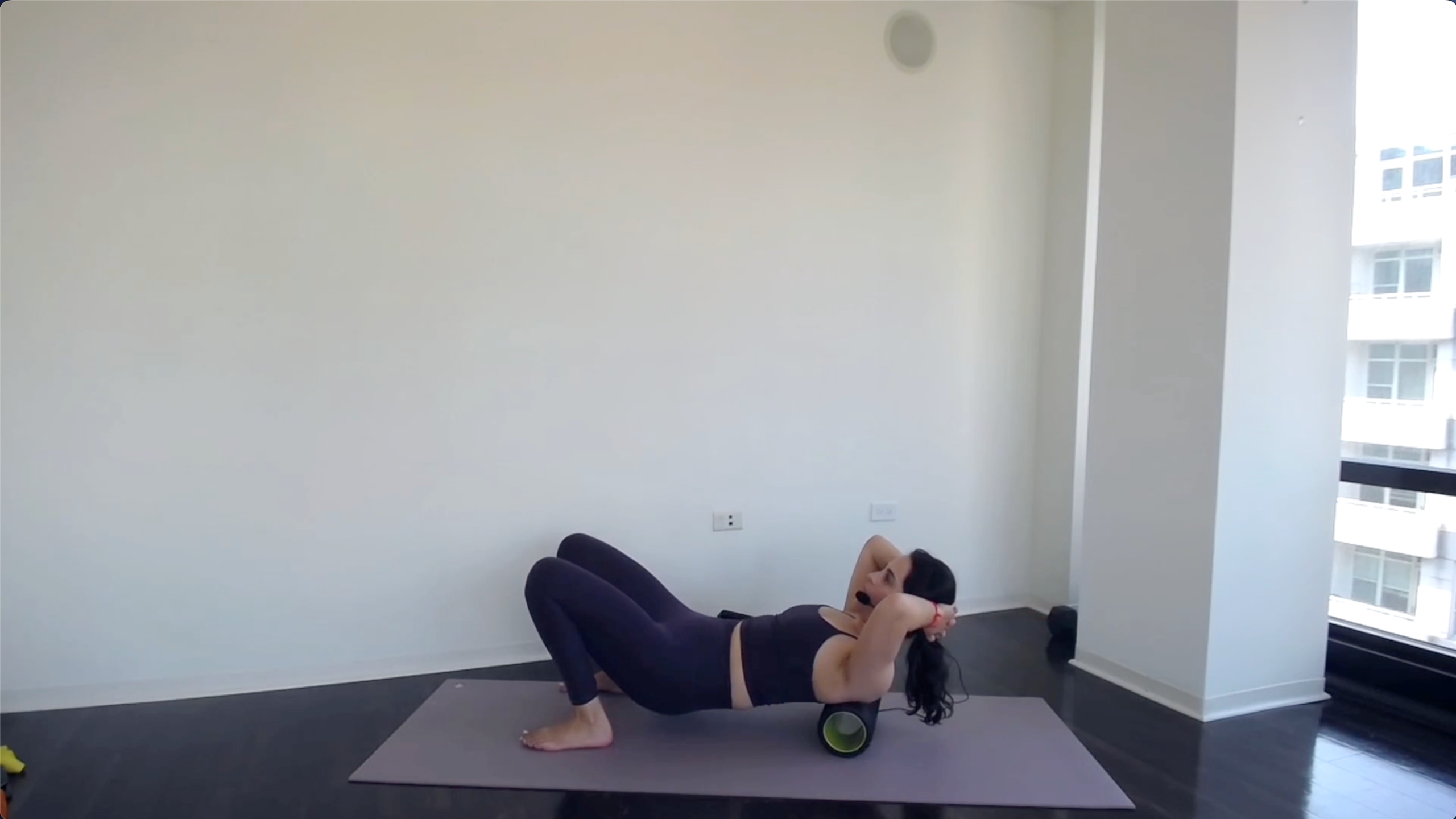 15 MIN STRETCH + FOAM ROLL