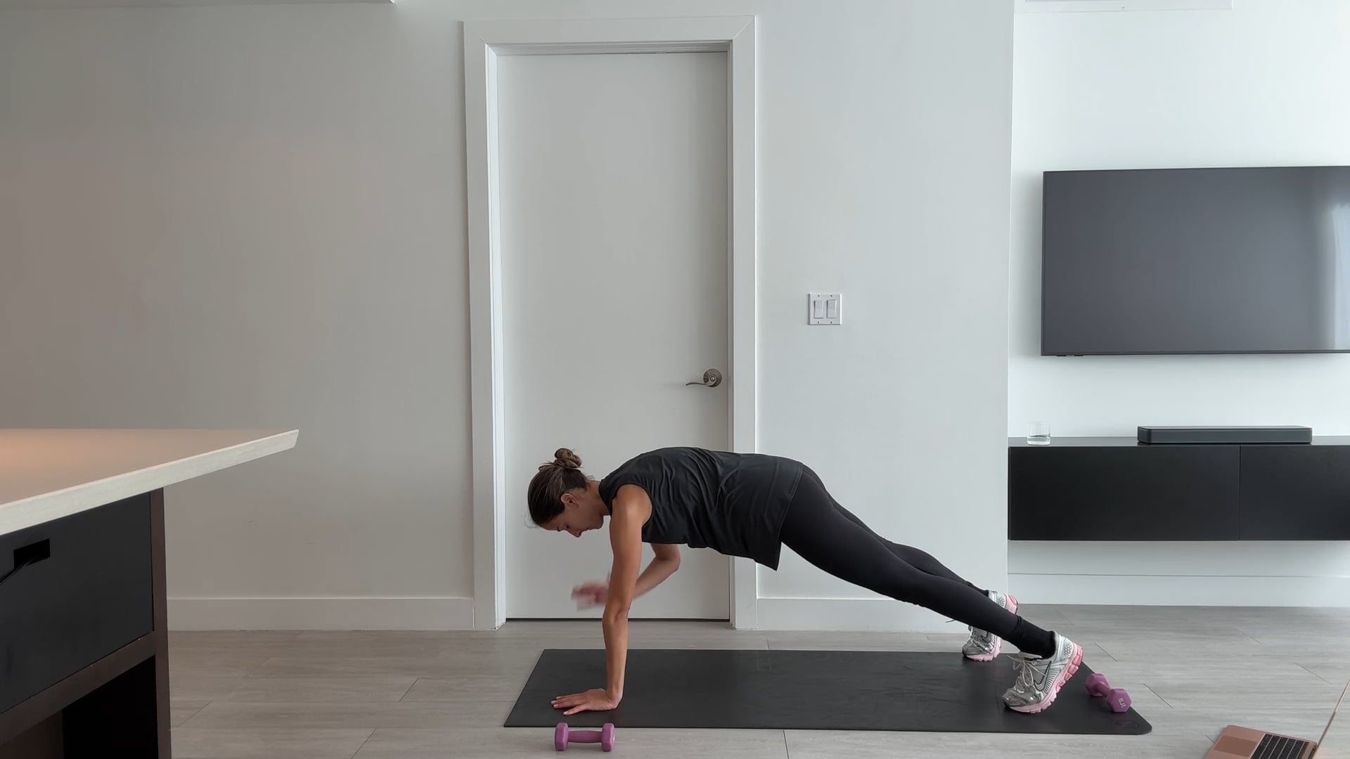 Arms #102