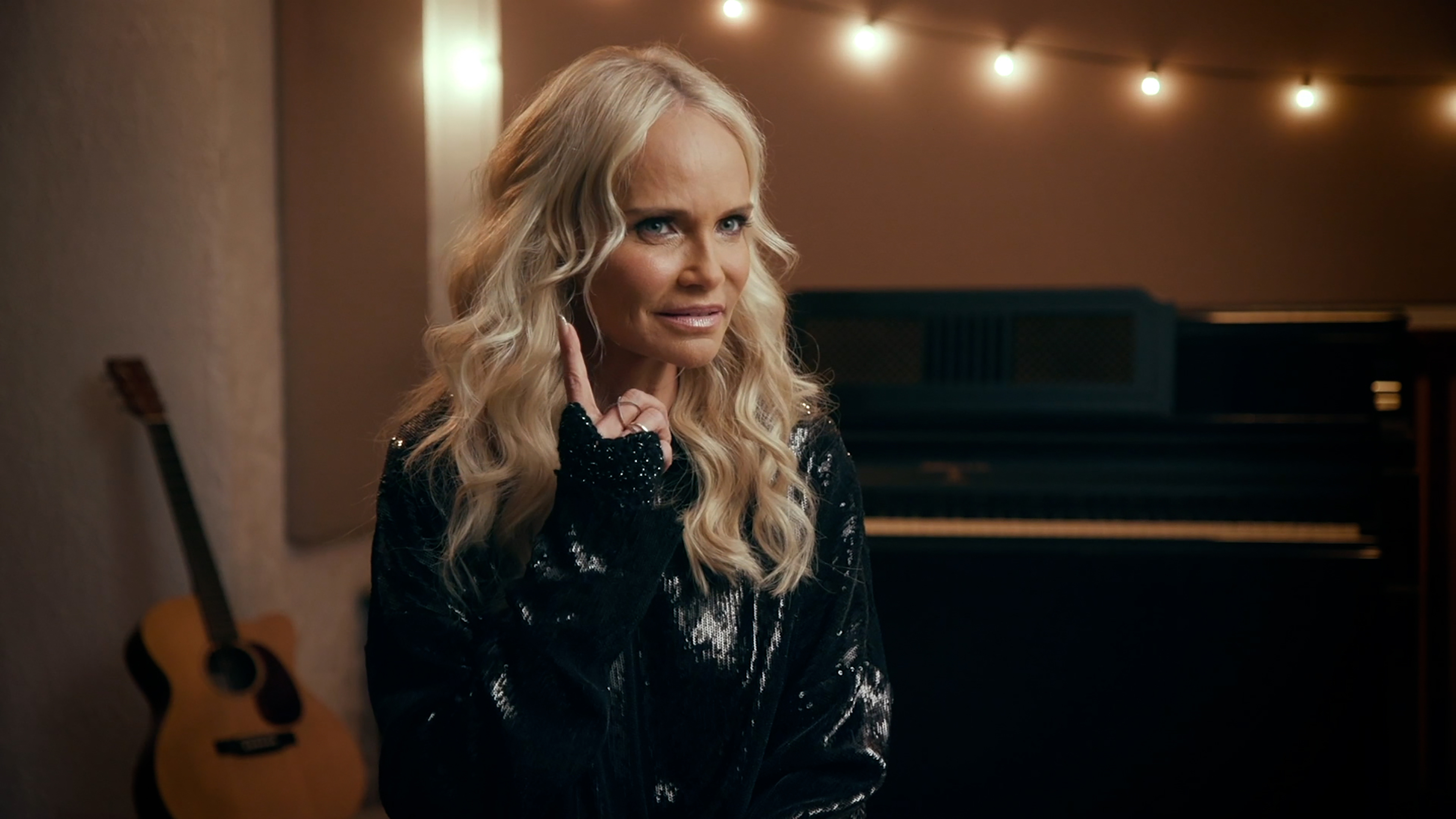 101 - Kristin Chenoweth, Tammie Jo Shults