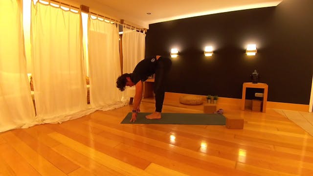 Yoga for strength and flexibility με ...