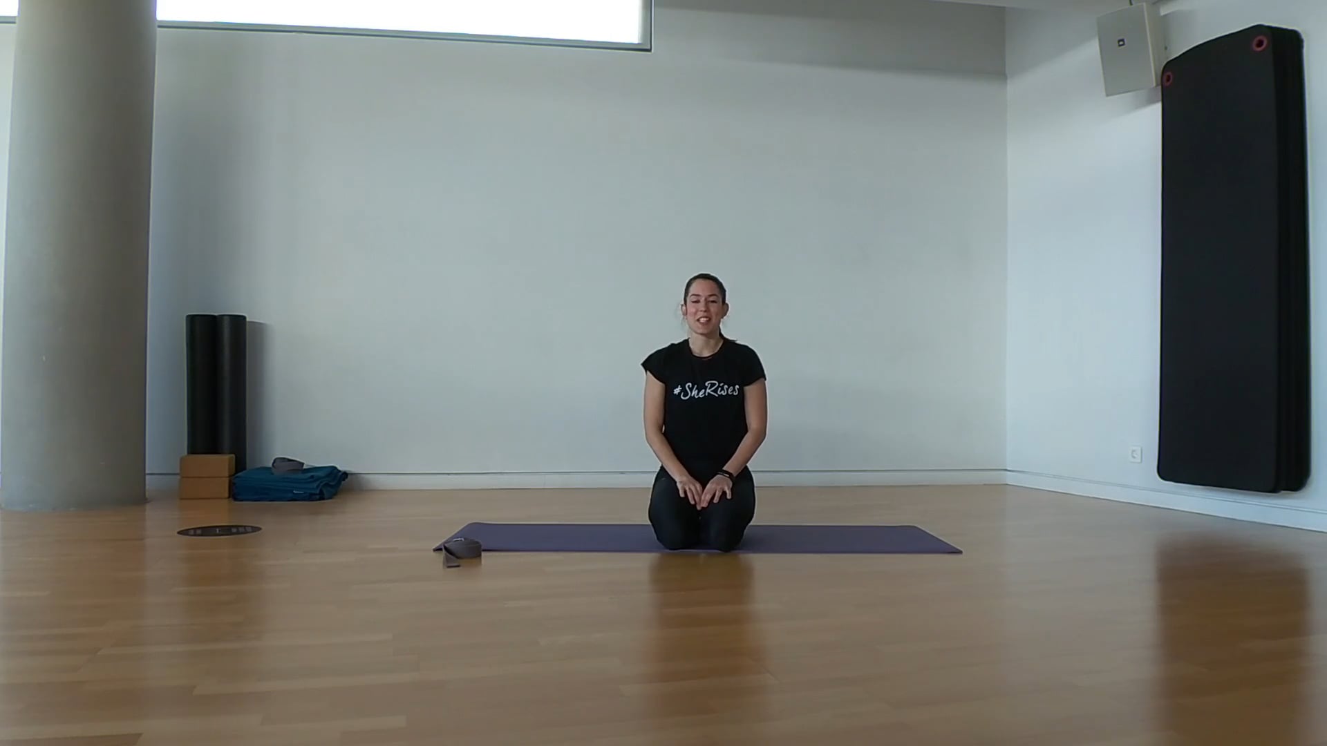 Stretching με την Δήμητρα Σκούρα