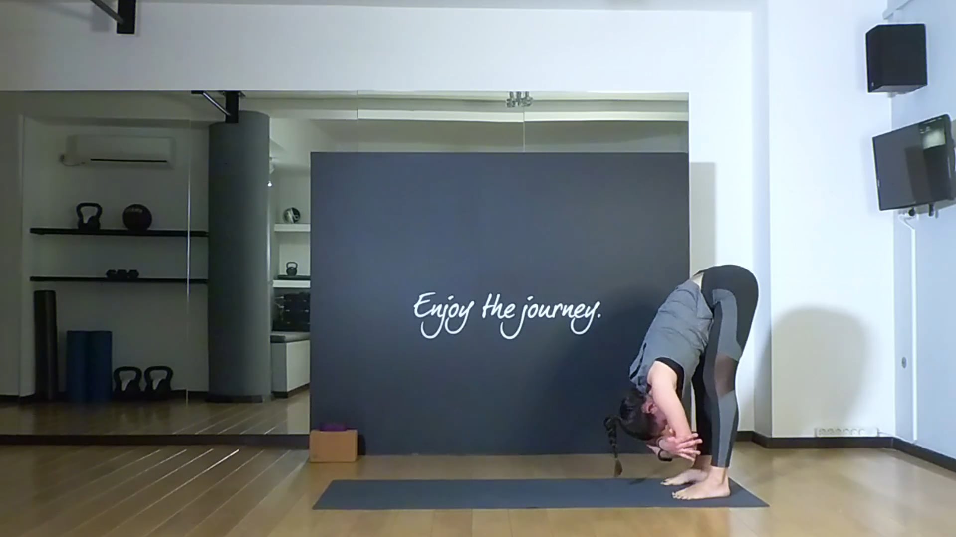 Yoga for Strength and Flexibility με την Δήμητρα Σκούρα