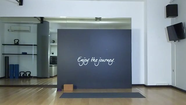 New to yoga με την Δήμητρα Σκούρα