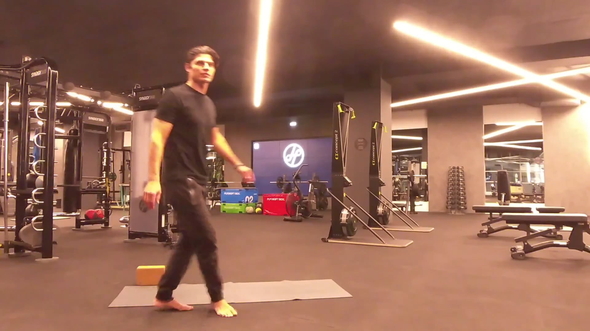 Morning Yoga με τον Ίων Μάγκο