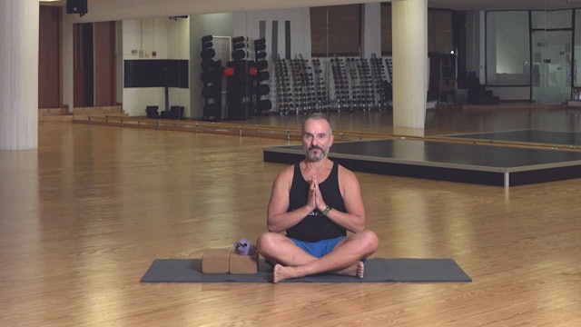 New to Yoga με τον Δημήτρη Κανδρή