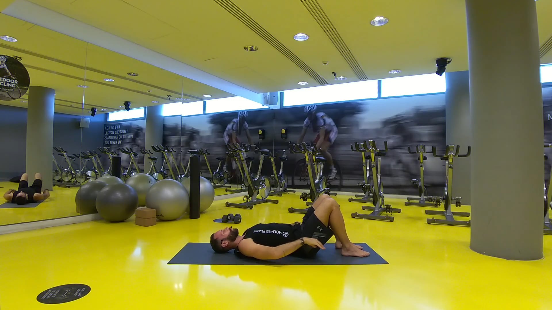 Pilates με τον Γιάννη Αβραμίδη