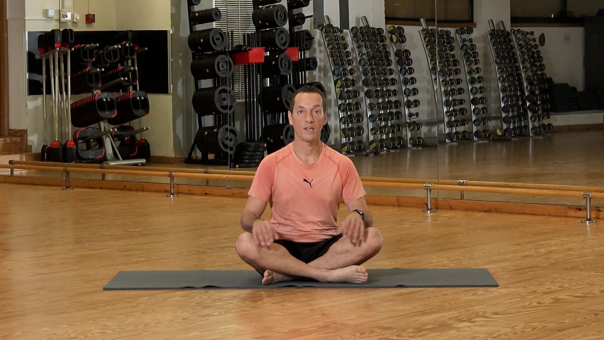 Morning yoga με τον Γιάννη Καραγιώργο