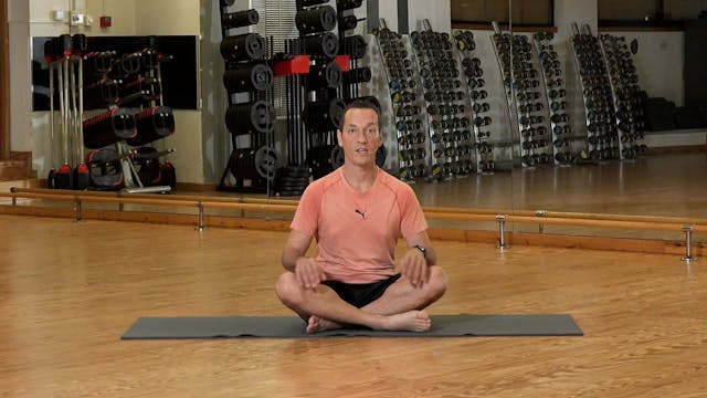 Morning yoga με τον Γιάννη Καραγιώργο