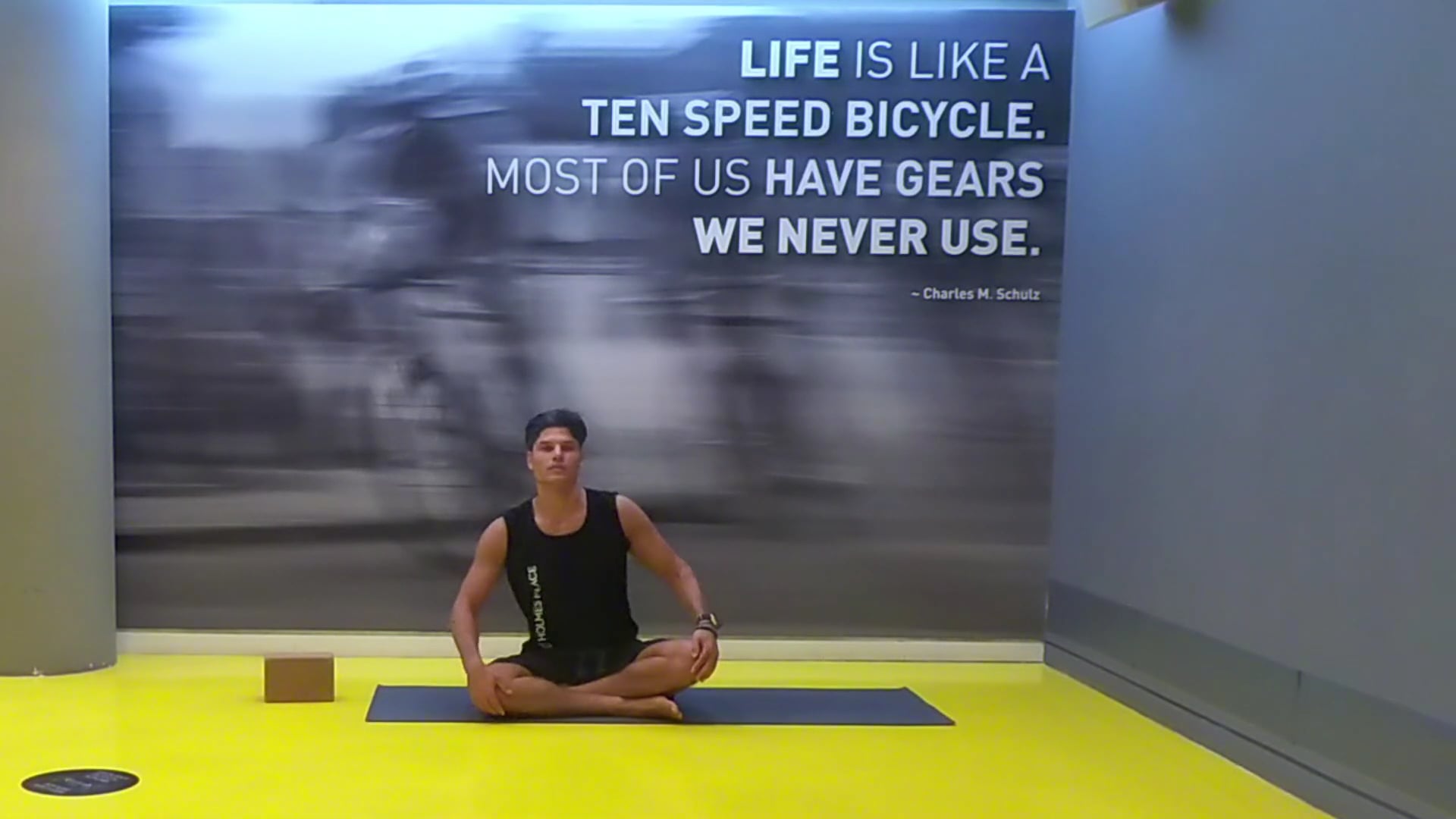 Yoga for strength and flexibility με τον Ίων Μάγκο