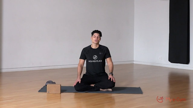 New to yoga με τον Ιων Μάγγο