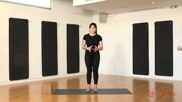 Morning Yoga με την Δήμητρα Τζούμα