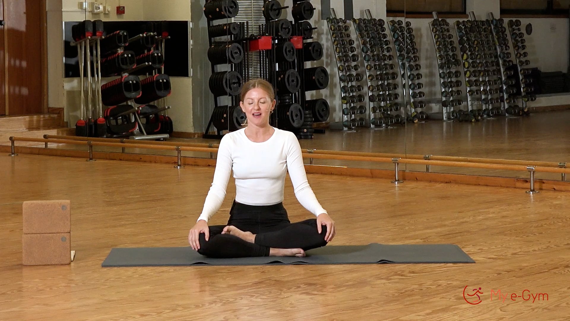 Morning yoga με την Μάρα Βερνή