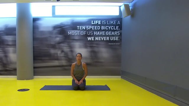 Morning Yoga με την Δήμητρα Σκούρα 