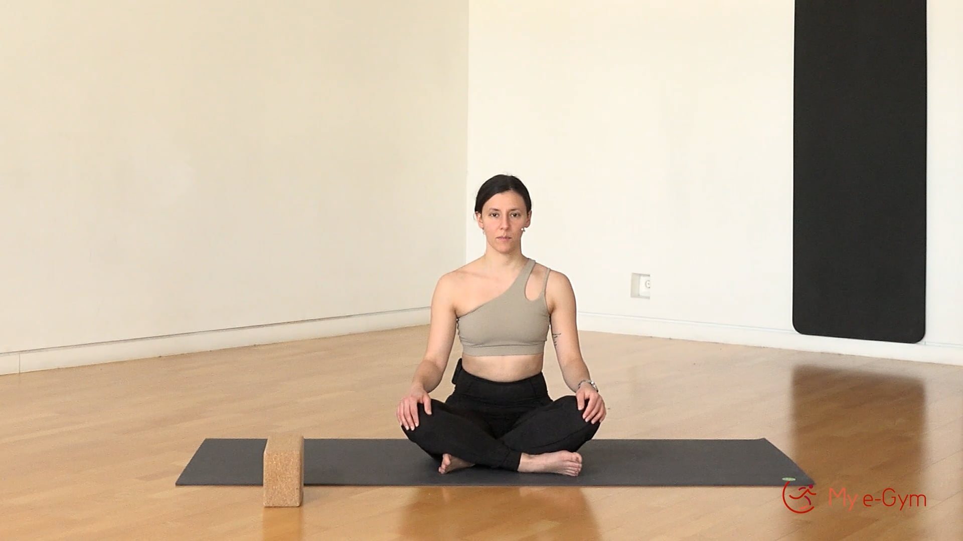 Yoga for Strength and Flexibility με την Ανθή Ροροπούλου