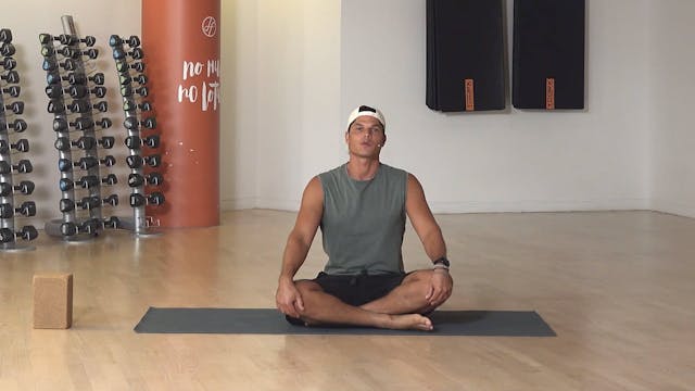 Yoga for Strength and Flexibility με ...