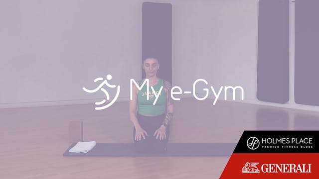 Morning yoga με την Πηνελόπη Ζηρινόγλου