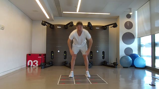 Body Weight Training με τον Μάριο Τάτση